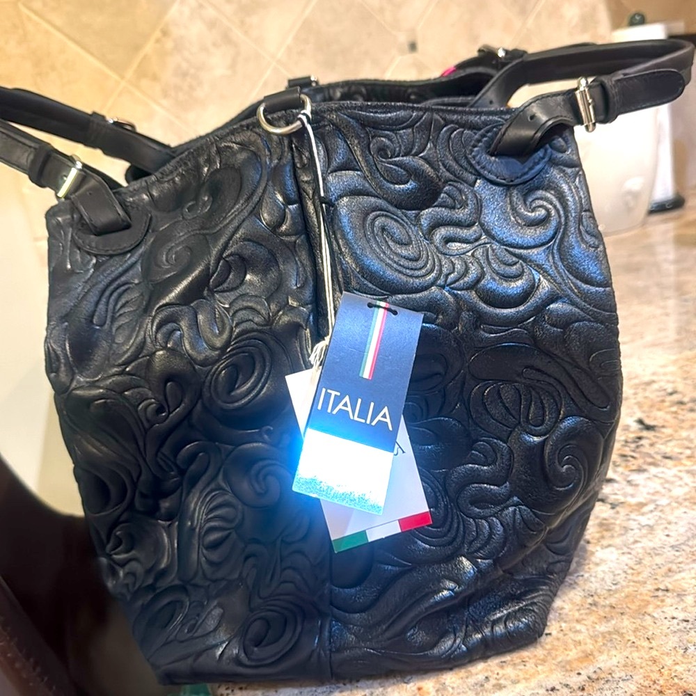 Elegant Black Embossed Italian Leather Extra-Large Tote with Twilly Accent - New - Picture 14 of 15